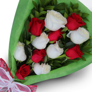 Ramillete Rosas Blancas y otras X 12